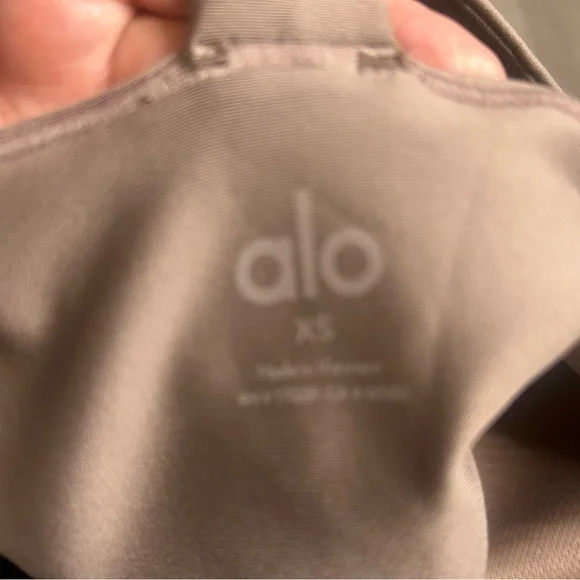 ALO Yoga Airlift Sleek Mauve Sports Bra.Size XS - Picture 6 of 6